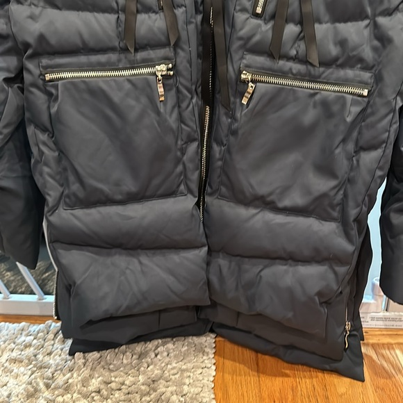 BLUE OROLAY WINTER COAT - SIZE MEDIUM - EXCELLENT CONDITION! - Picture 5 of 11